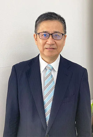 弁護士　上治 信悟（うえじ しんご）